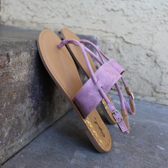 Shoes - 🆕//The April// Lavender vegan suede thong Sandal